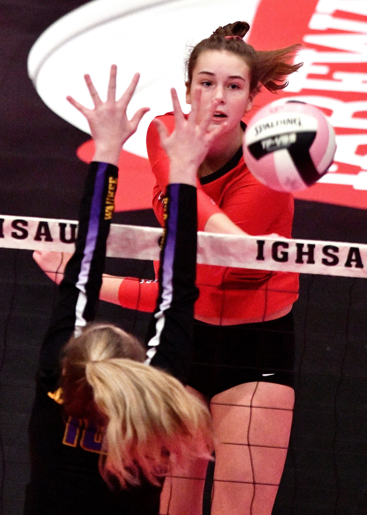 Cedar Falls vs Waukee state volleyball